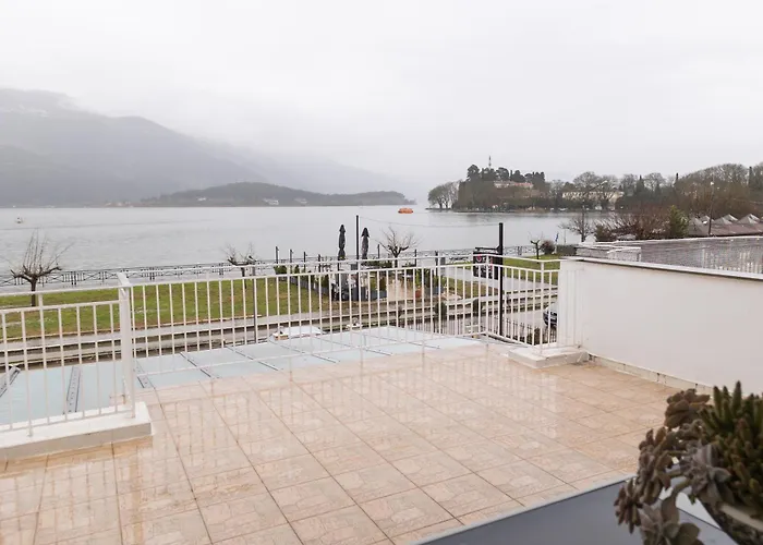 Apartment Magic At The *