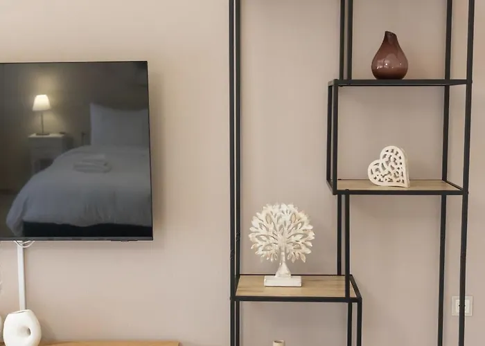 Magic At The Apartment *